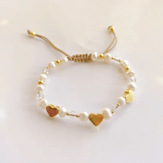 Star and Heart Pearl Bracelet – Elegant Jewelry for Women featuring gold heart accents and pearls.