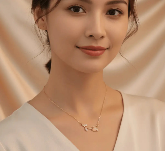 Flower Pendant Necklace – Gold-Plated Women’s Jewelry