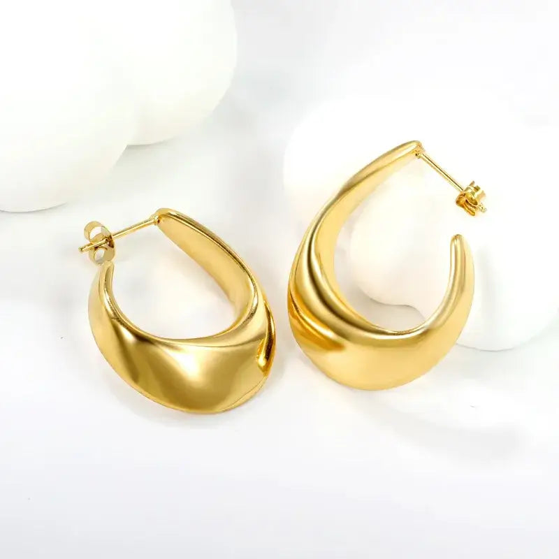 Lightweight C-shaped stainless steel stud earrings for all-day wear