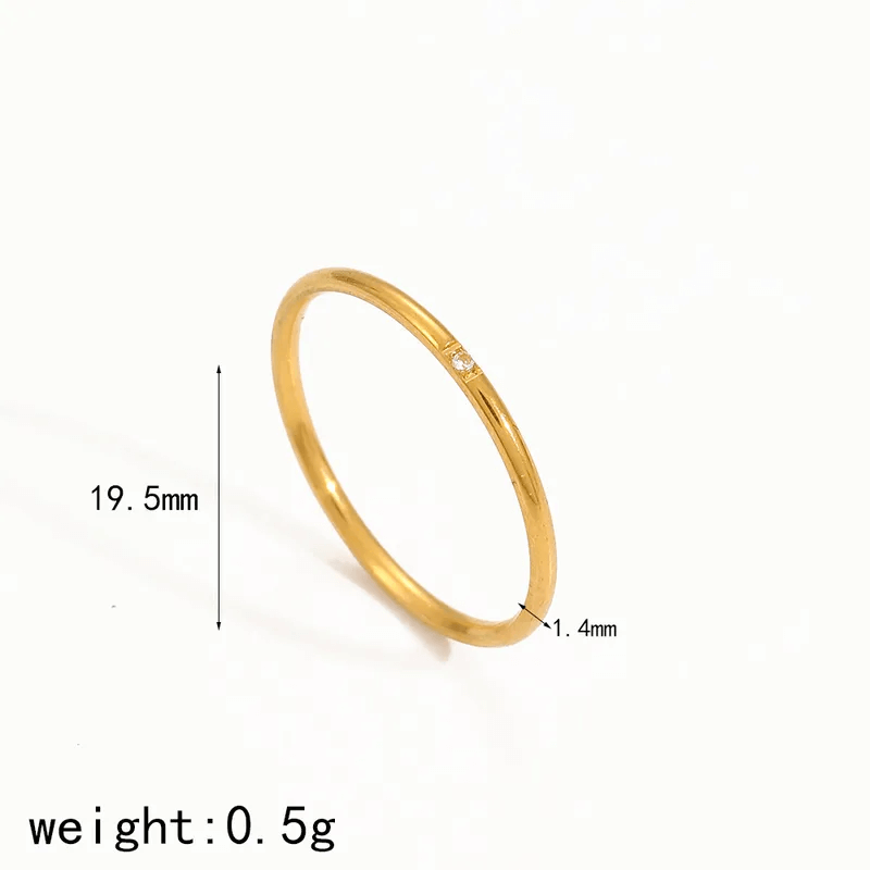 18K gold-plated geometric ring showcasing sleek design, dimensions, and lightweight features for trendy women's jewelry.