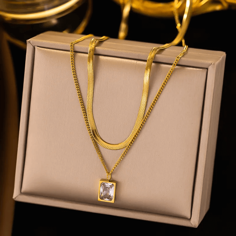 18K gold U-shape pendant necklace displayed in a gift box, elegant jewelry for women.