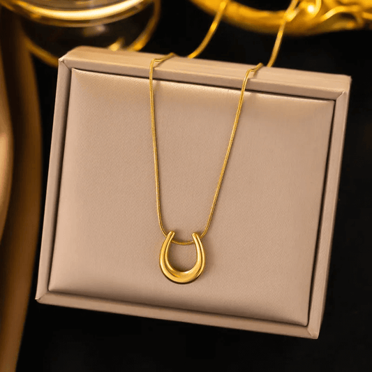 18K Gold Plated U-Shaped Pendant Necklace – Elegant Daily Jewelry displayed on a jewelry box.