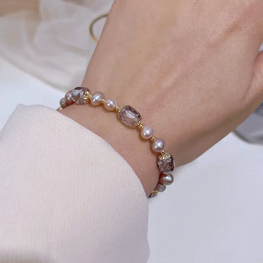 Elegant pearl bracelet for daily wear
