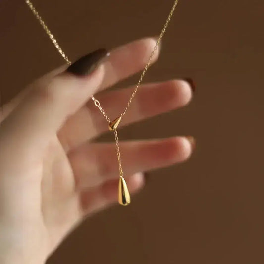 Elegant Gold Water Drop Pendant Necklace on cable chain