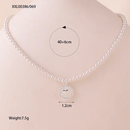 Elegant Freshwater pearl pendant necklace for everyday or office wear