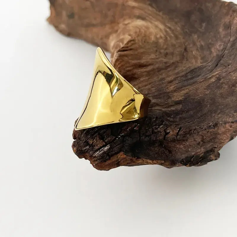 women’s fashion outfit styled with retro irregular gold plated ring