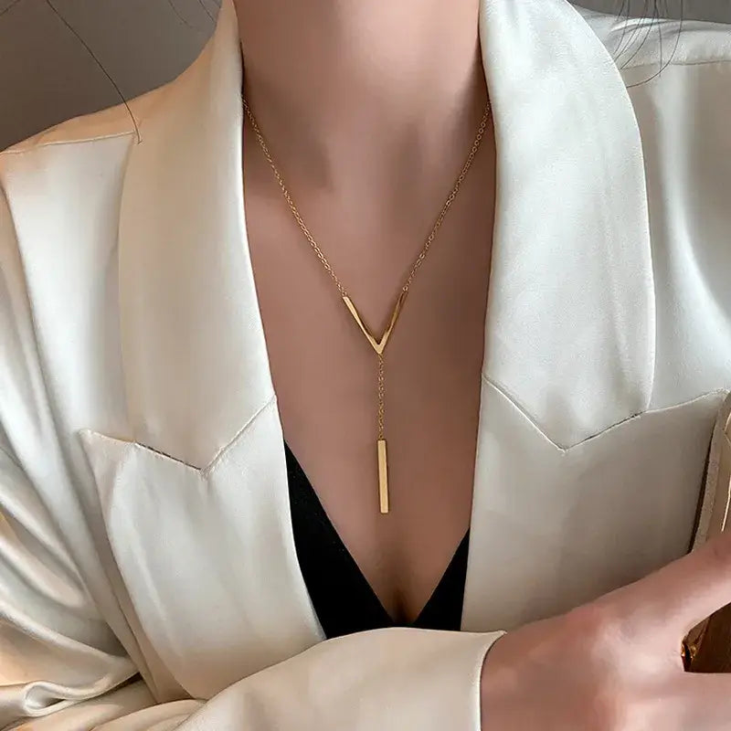 18K Gold Plated Letter Necklace – Durable Titanium Steel Design