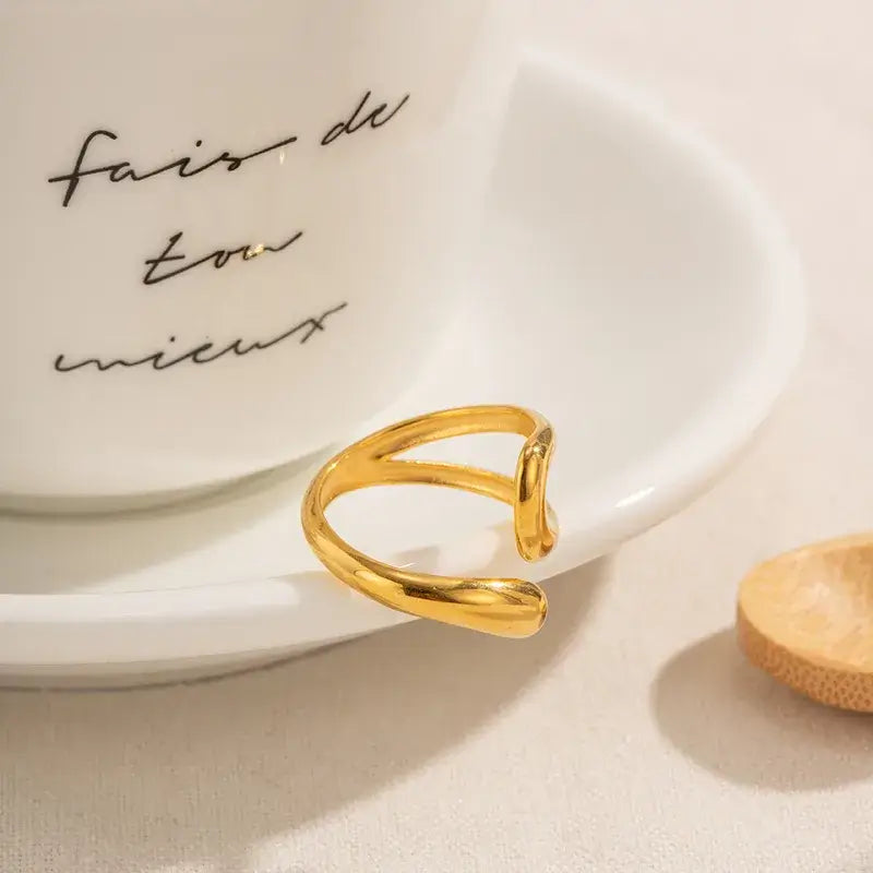 Minimal 18K gold plated stainless steel open ring – PVD-coated finish