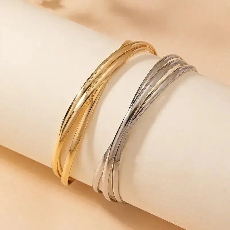 Elegant Simple Style Solid Color Iron Bangle styled for casual outfits