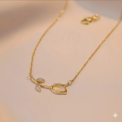 Flower Pendant Necklace with gold plating and zircon inlays