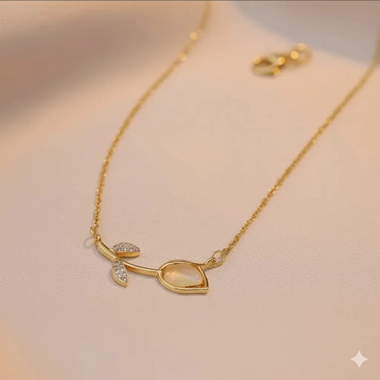 Flower Pendant Necklace with gold plating and zircon inlays